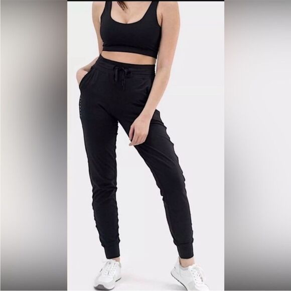 Balance Athletica Black joggers with pockets and drawstring waist. EUC! Size S - Picture 1 of 11